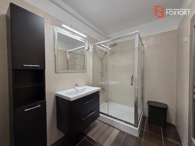 Apartament cu 2 camere semidecomandat, mobilat în Romanilor