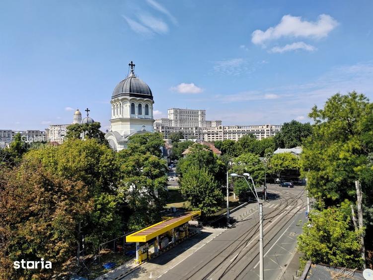 Apartament cu 3 camere în Centrul Civic
