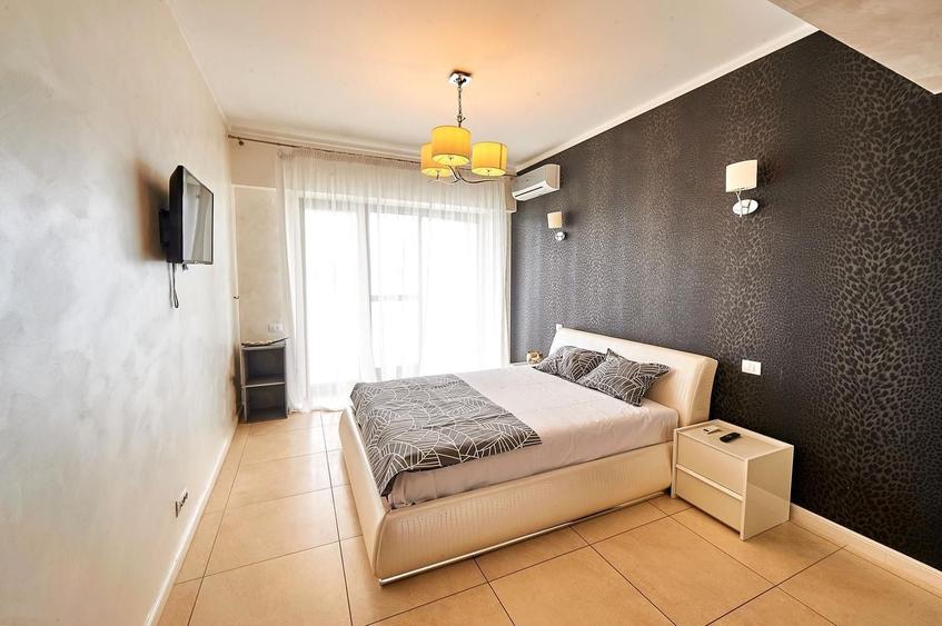 Apartament cu 3 camere decomandat, mobilat în Central