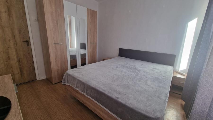 Apartament cu 3 camere decomandat în Rahova