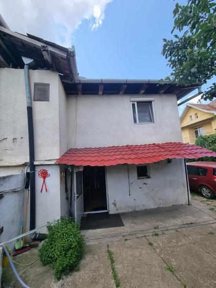 Casă individuală cu 4 camere cu Teren 720 Mp în Cetate