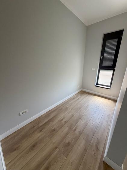 Duplex cu 4 camere cu Canalizare în Covaci