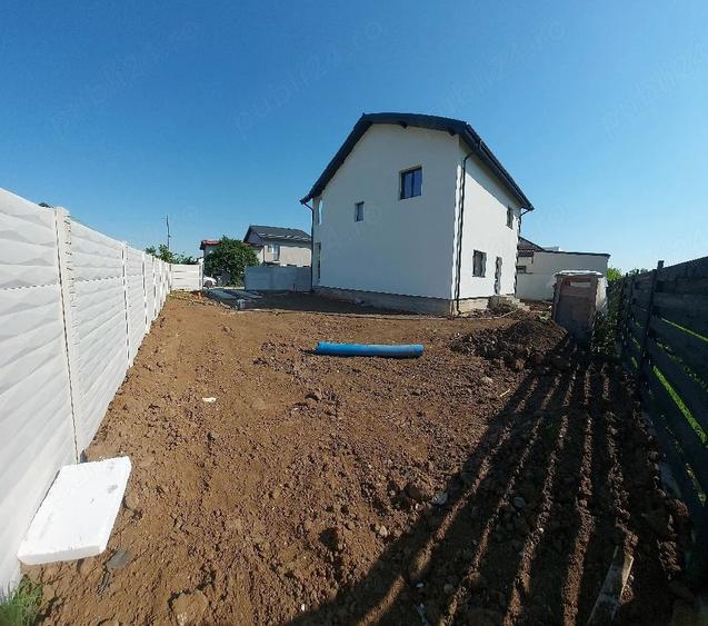 Casă cu 3 camere cu Teren 150 Mp în Central