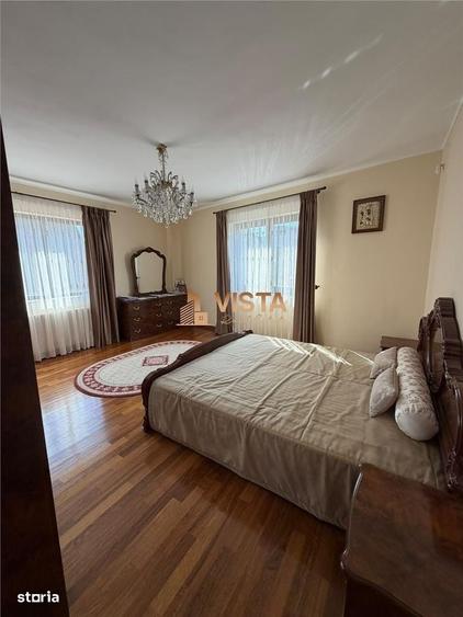 Casă cu 4 camere în Centrul Civic
