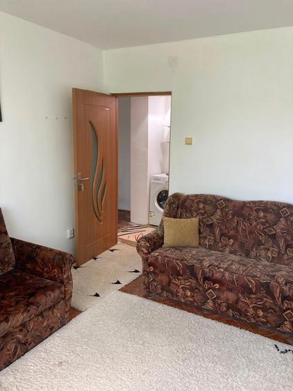 Apartament cu 2 camere semidecomandat în Decebal