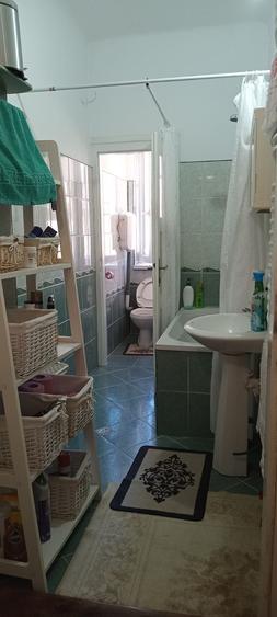 Apartament cu 3 camere decomandat în Orașul de Jos