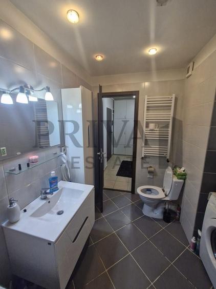 Apartament cu 3 camere decomandat, mobilat în Soarelui