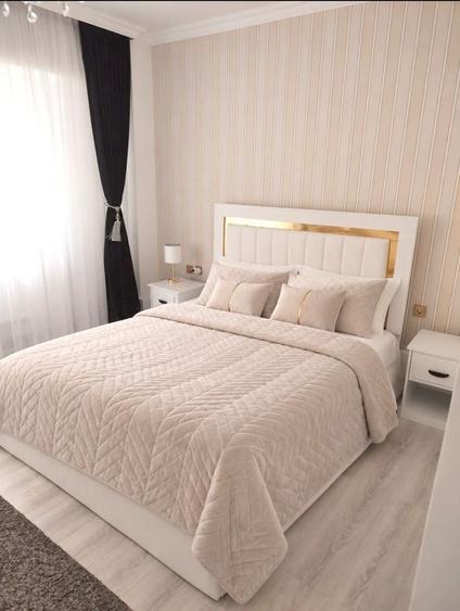 Apartament cu 4 camere decomandat în Micro 14