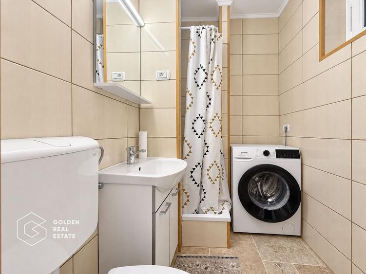 Apartament cu 3 camere semidecomandat în Central