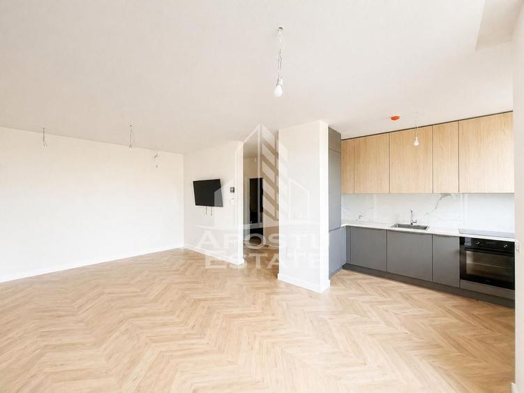 Apartament cu 2 camere semidecomandat în Aradului