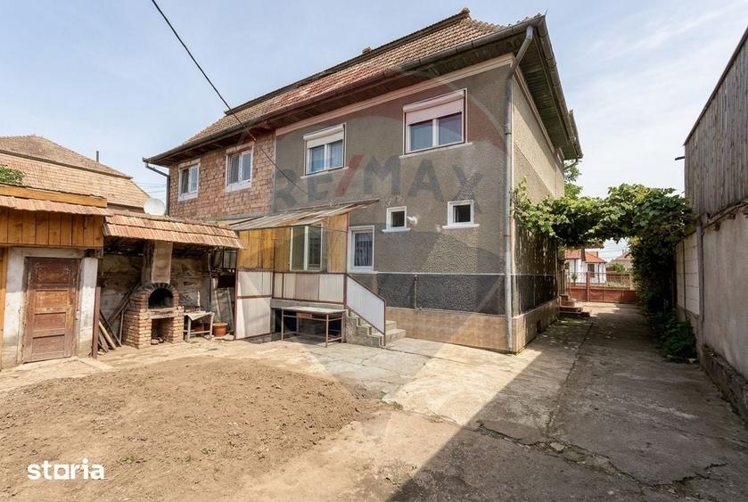 Casă cu 4 camere cu Teren 333 Mp în Mihai Viteazu