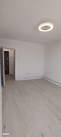 Garsonieră decomandată în Bartolomeu