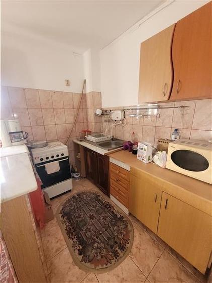 Casă individuală cu 4 camere cu Teren 2500 Mp în Lazu