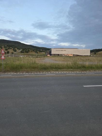 Teren de 21000 mp, în Exterior Vest