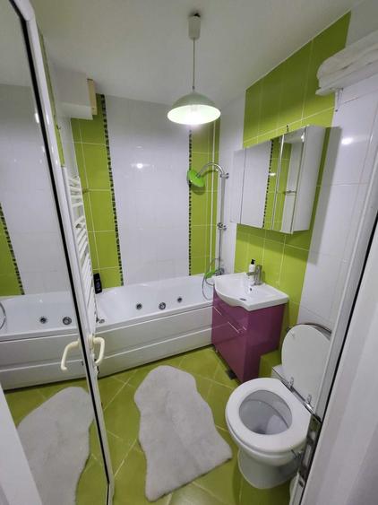 Apartament cu 2 camere semidecomandat în Hipodrom