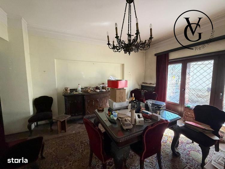 Casă cu Teren 296.41 Mp în Capitale