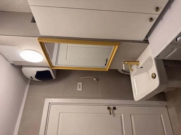Apartament cu 3 camere semidecomandat în Tineretului
