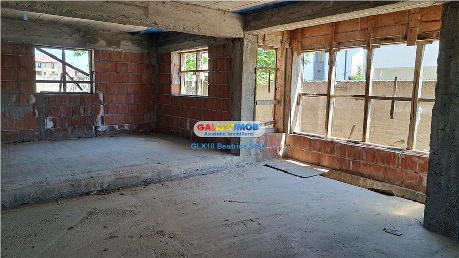 Casă cu 4 camere cu Teren 268 Mp în Est