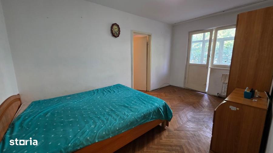 Narcisa-str Bucegi etajul 2-liber - 2