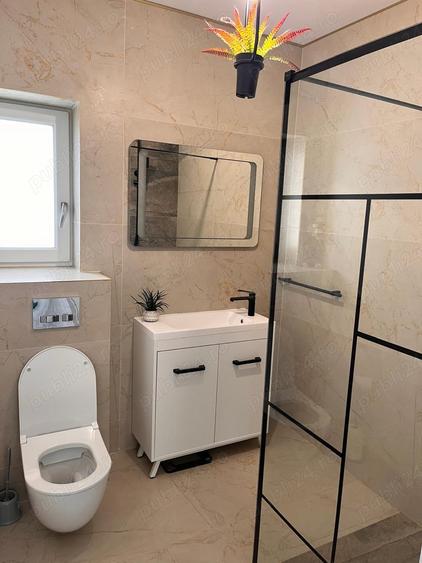 Casă cu 5 camere cu Teren 510 Mp în Central