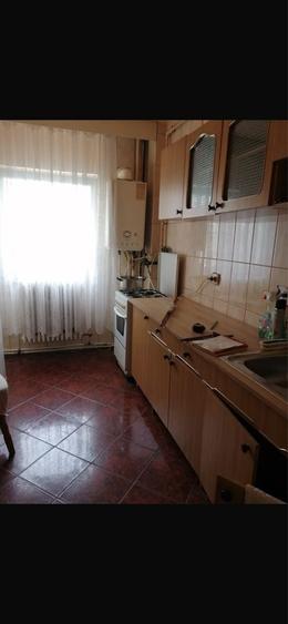 Inchiriez apartament cu 3 camere - 3