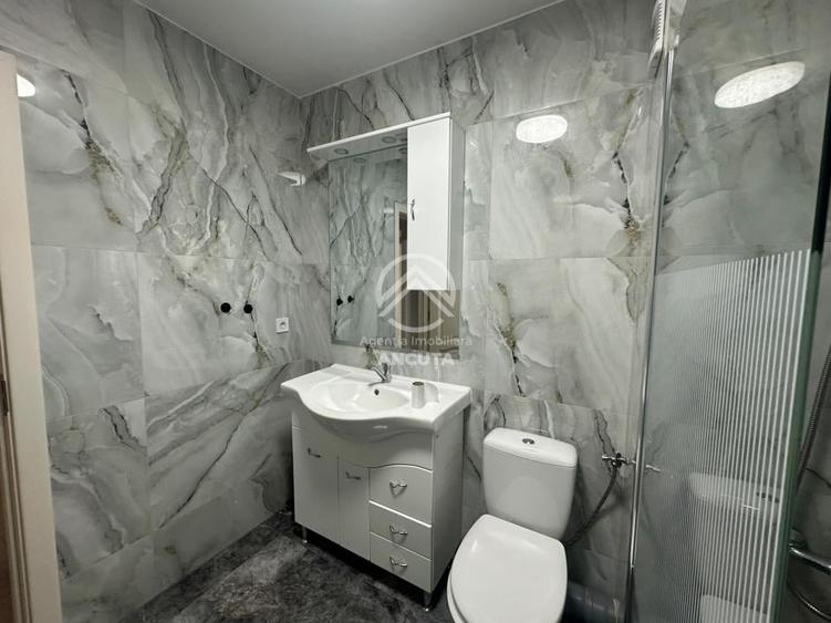 Apartament cu 3 camere decomandat în Florești