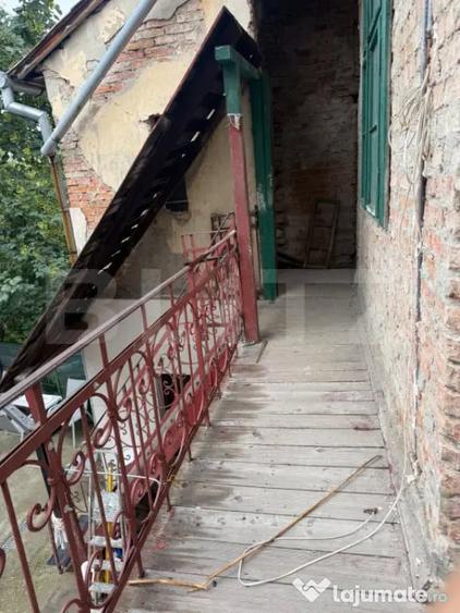 Casă cu 4 camere cu Teren 472 Mp în Ultracentral