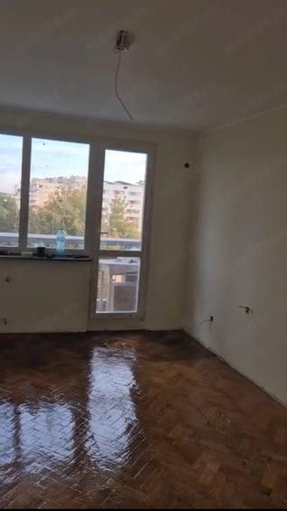 Apartament cu 3 camere decomandat în Ultracentral