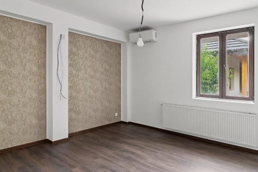 Casă individuală cu 5 camere cu Teren 420 Mp în Siliștea Snagovului