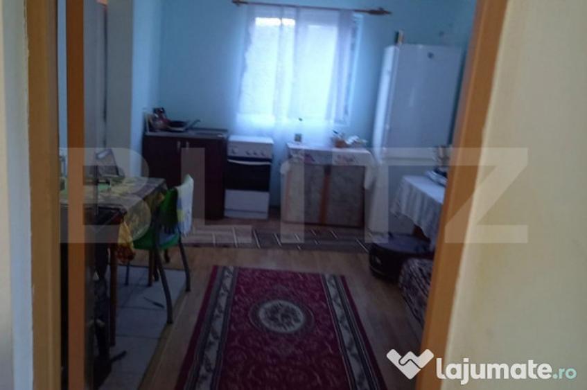 Casă cu 4 camere cu Teren 1700 Mp în Central