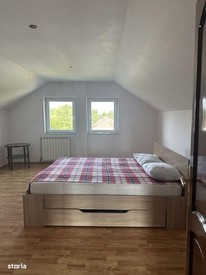 Casă cu 4 camere decomandat în Urleta