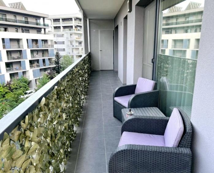 Apartament cu 3 camere semidecomandat, mobilat în Bună Ziua