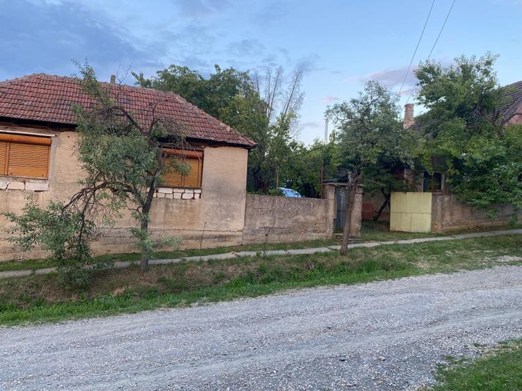 Casă cu 3 camere în Șișterea