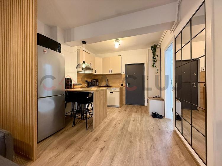 Apartament cu 2 camere semidecomandat, mobilat în Bulgaria