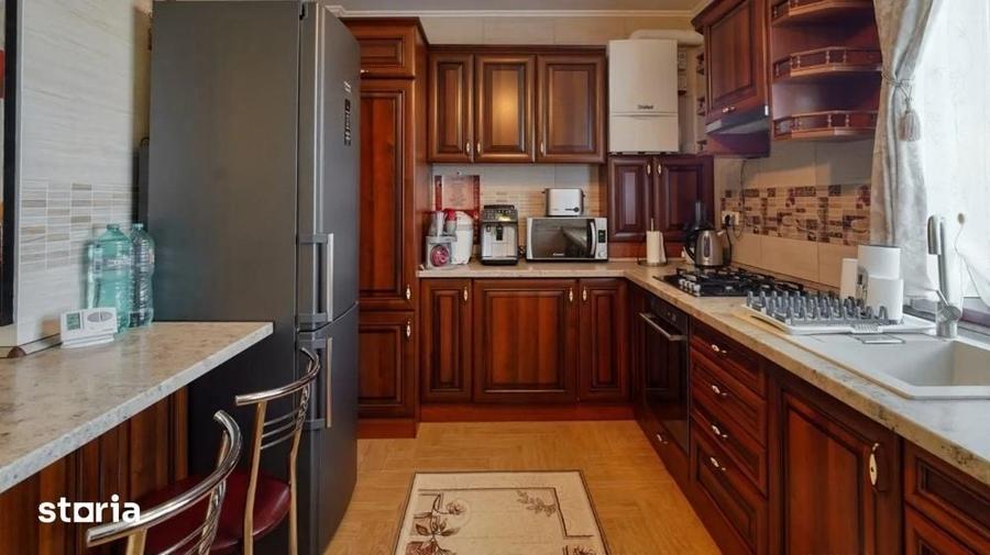 Casă cu 1 camere cu Teren 330 Mp în Bran
