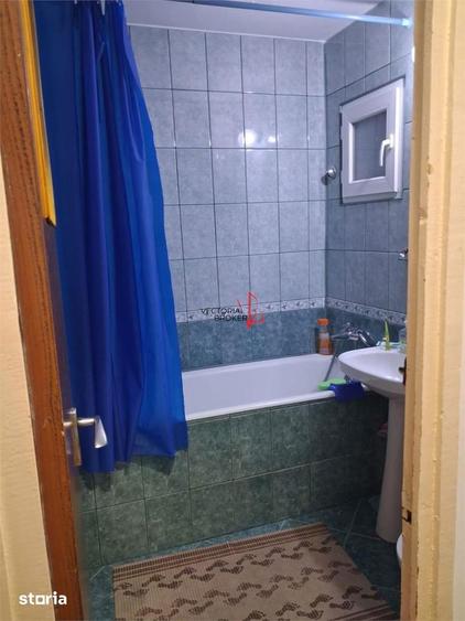 Apartament cu 3 camere decomandat în Moșilor