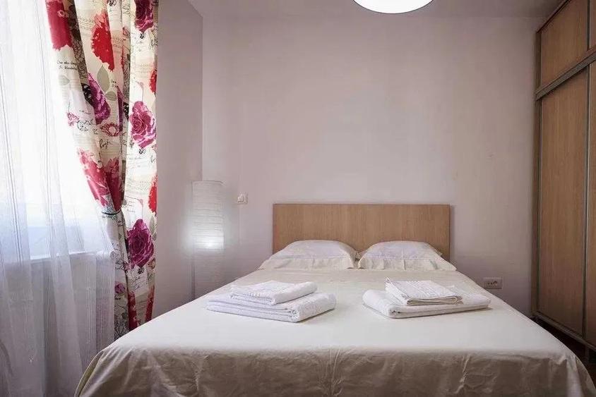 Apartament cu 2 camere decomandat, mobilat în Tractorul — fotografia 3