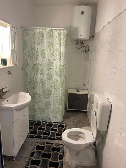 Casă cu 5 camere cu Teren 1371 Mp în Ortoaia