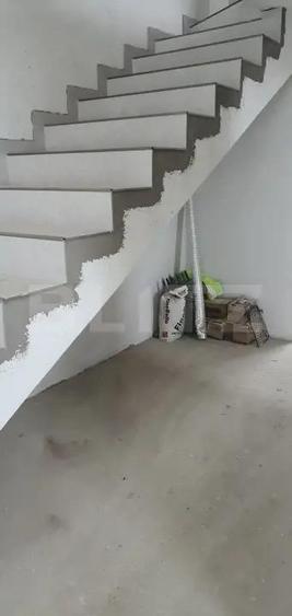 Casă cu 3 camere cu Teren 250 Mp în Sânpetru