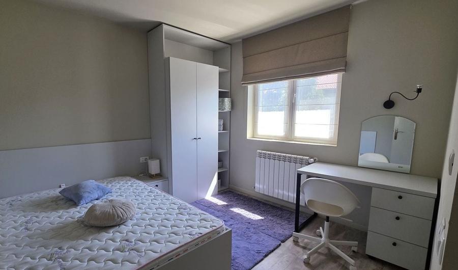 Casă cu 4 camere cu Canalizare în Nord