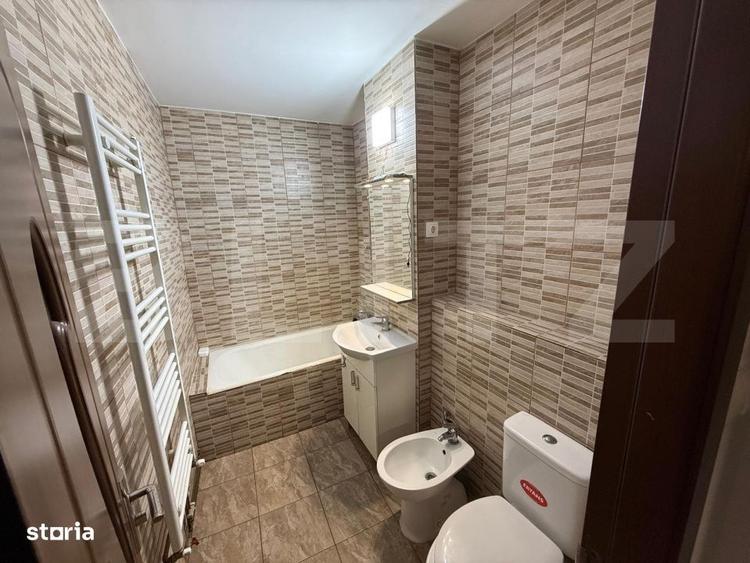 Apartament cu 2 camere decomandat în Ulmi