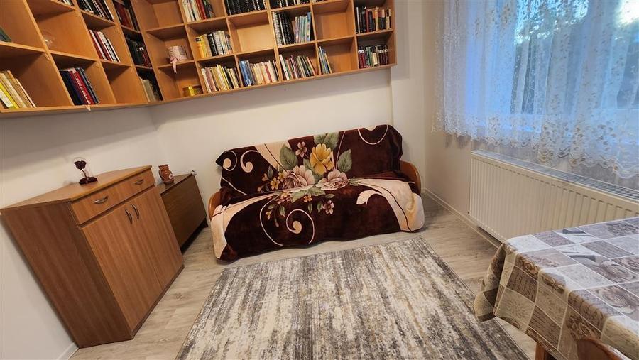 Apartament cu 4 camere decomandat, mobilat în Ipotești