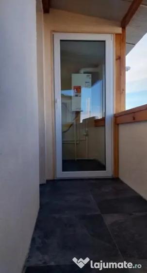 Apartament cu 2 camere decomandat în Florilor