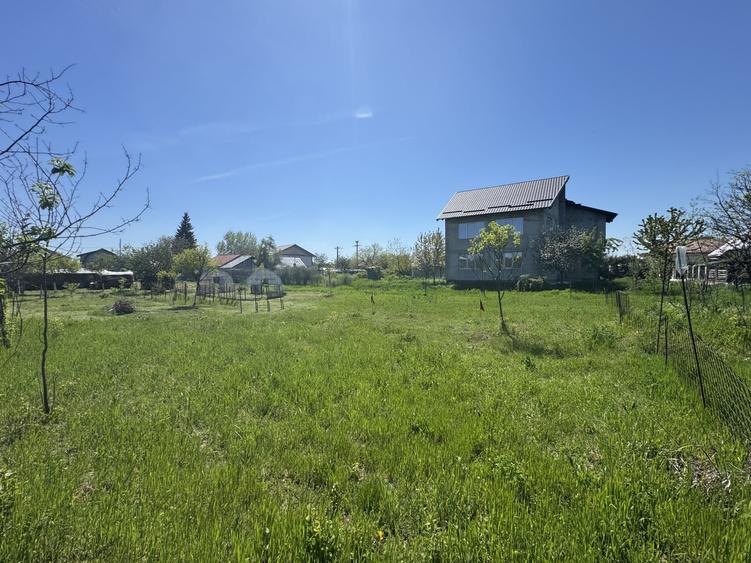 Teren Construcții intravilan de 2775 mp, în Clinceni