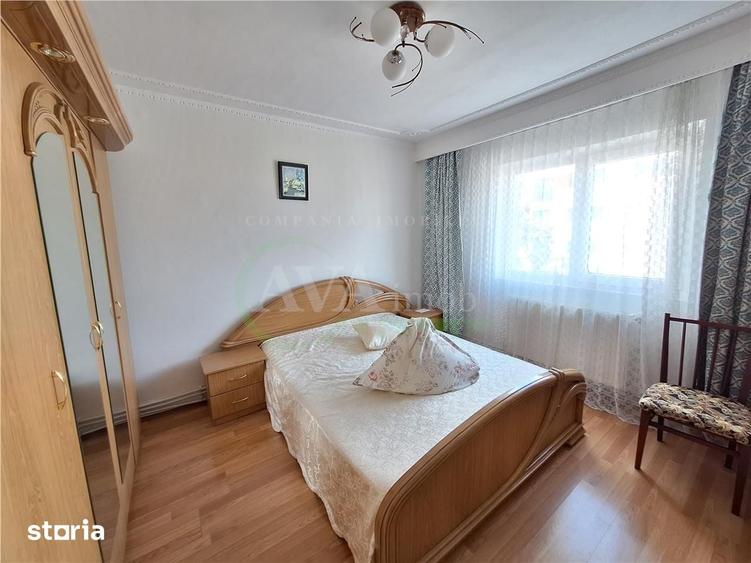 Apartament cu 3 camere decomandat în Ștefan cel Mare
