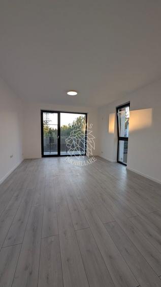 Apartament cu 3 camere decomandat în Calea Moldovei
