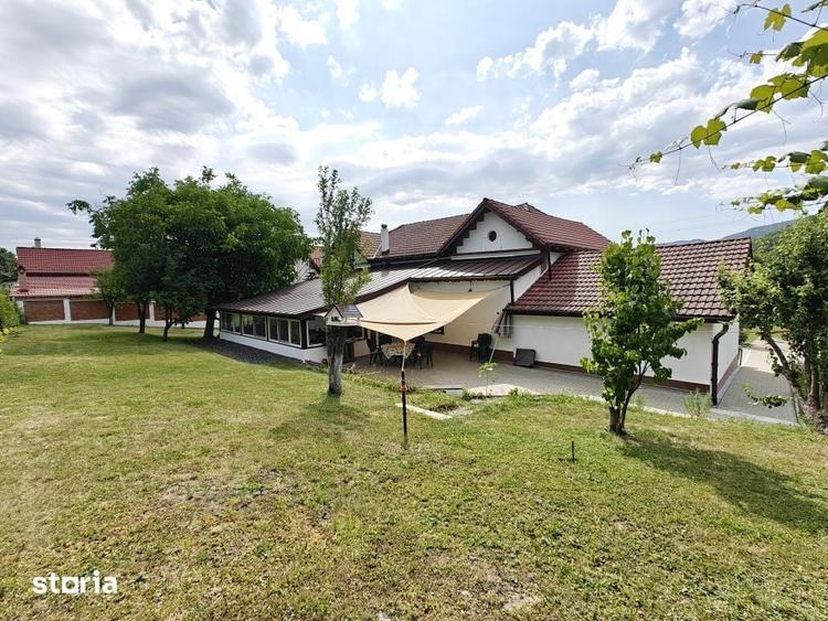 Casă cu 5 camere cu Teren 2628 Mp în Central