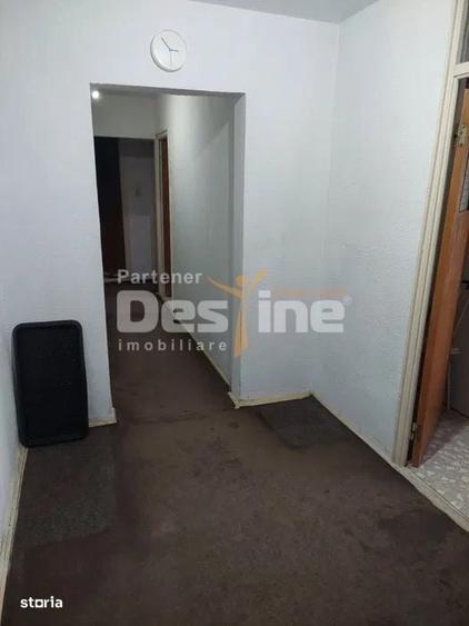 Apartament cu 3 camere decomandat în Rahova