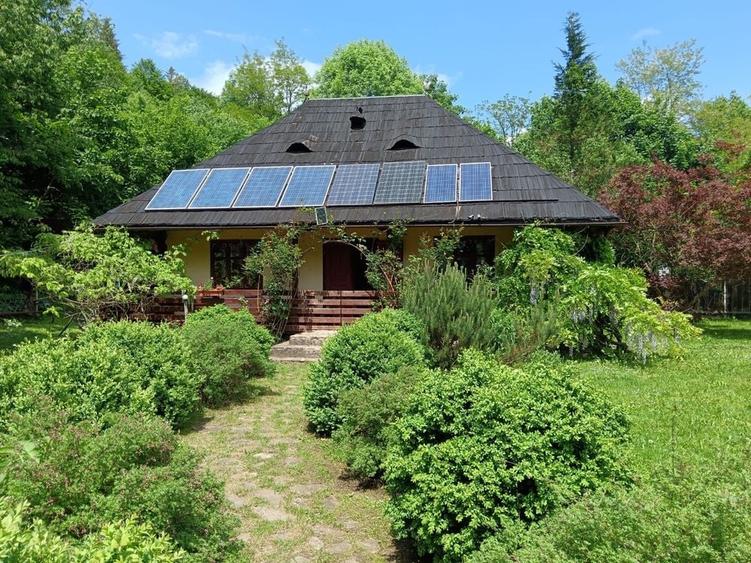 Casă cu 3 camere în Sucevița