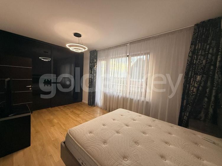 Penthouse cu 3 camere decomandat, mobilat în Herăstrău